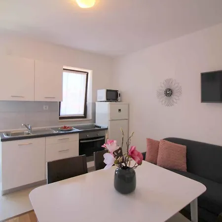 In - Istrien 9921 * Porec